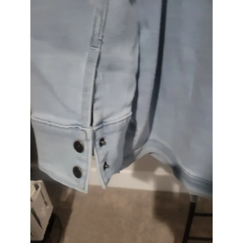 LOGO Lori Goldstein Petite 1X Light Wash Hooded Denim Sweatshirt A702747 NWOT - Picture 7 of 11